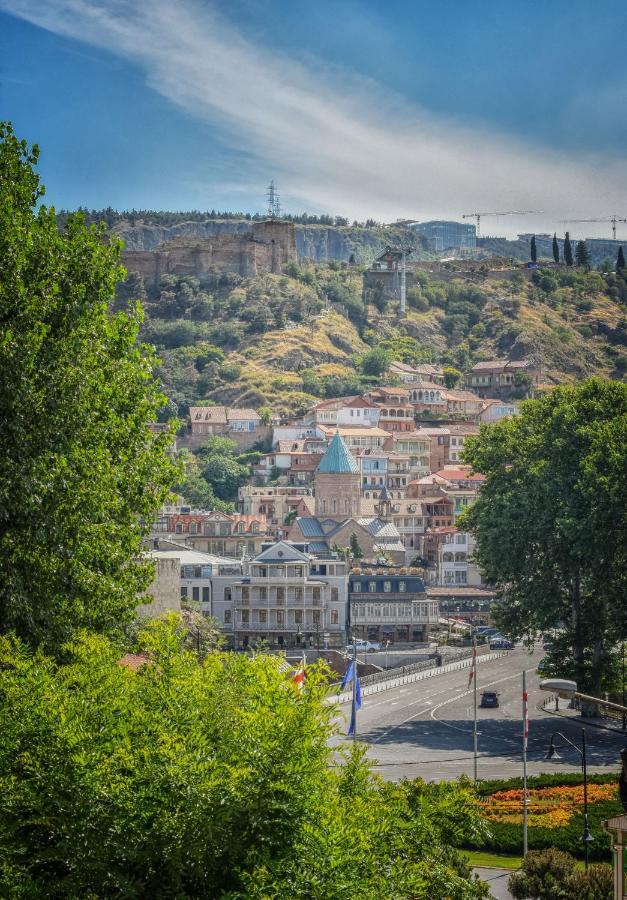 Hotel Elesa Тбилиси Экстерьер фото