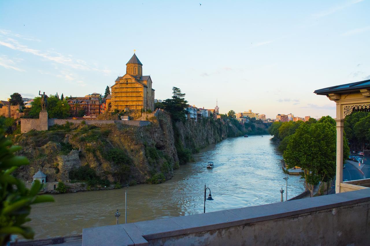 Hotel Elesa Тбилиси Экстерьер фото